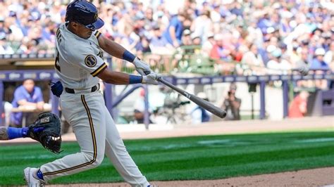 Jahmai Jones delivers 3-run double in 1st big league appearance since ’21 in Brewers’ win over Cubs